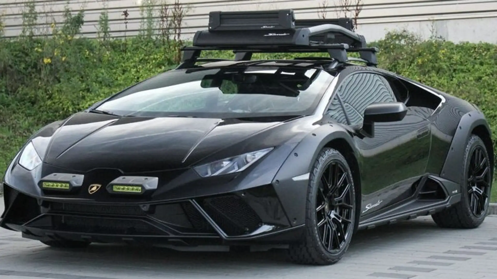Lamborghini Huracán Sterrato Negru - 1