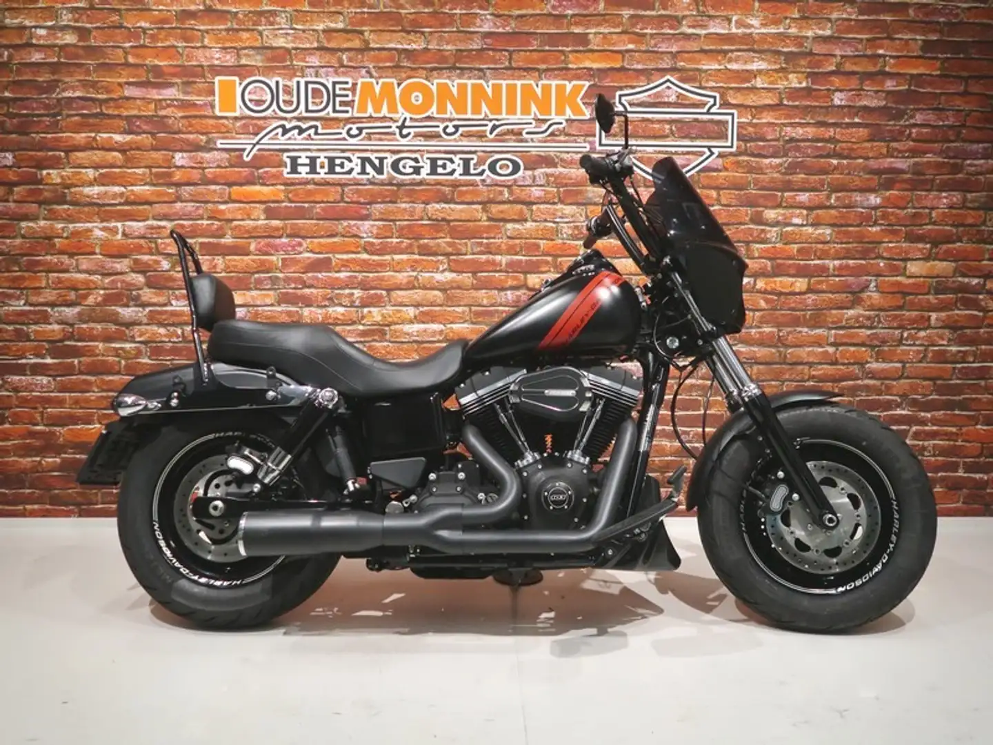 Harley-Davidson Dyna Fat Bob FXDF 1690 FXDF Fat Bob van 2016 Zwart - 1
