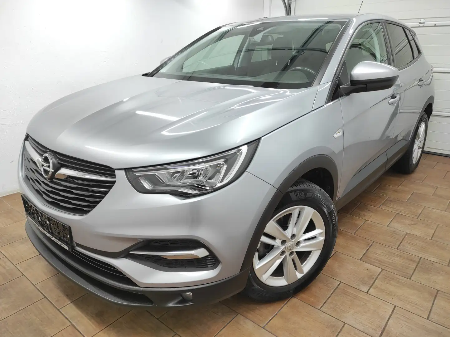 Opel Grandland X 1.5 DIESEL LED EURO-6 KLIMAA SPURASS PDCv+h 6-GANG Gris - 1