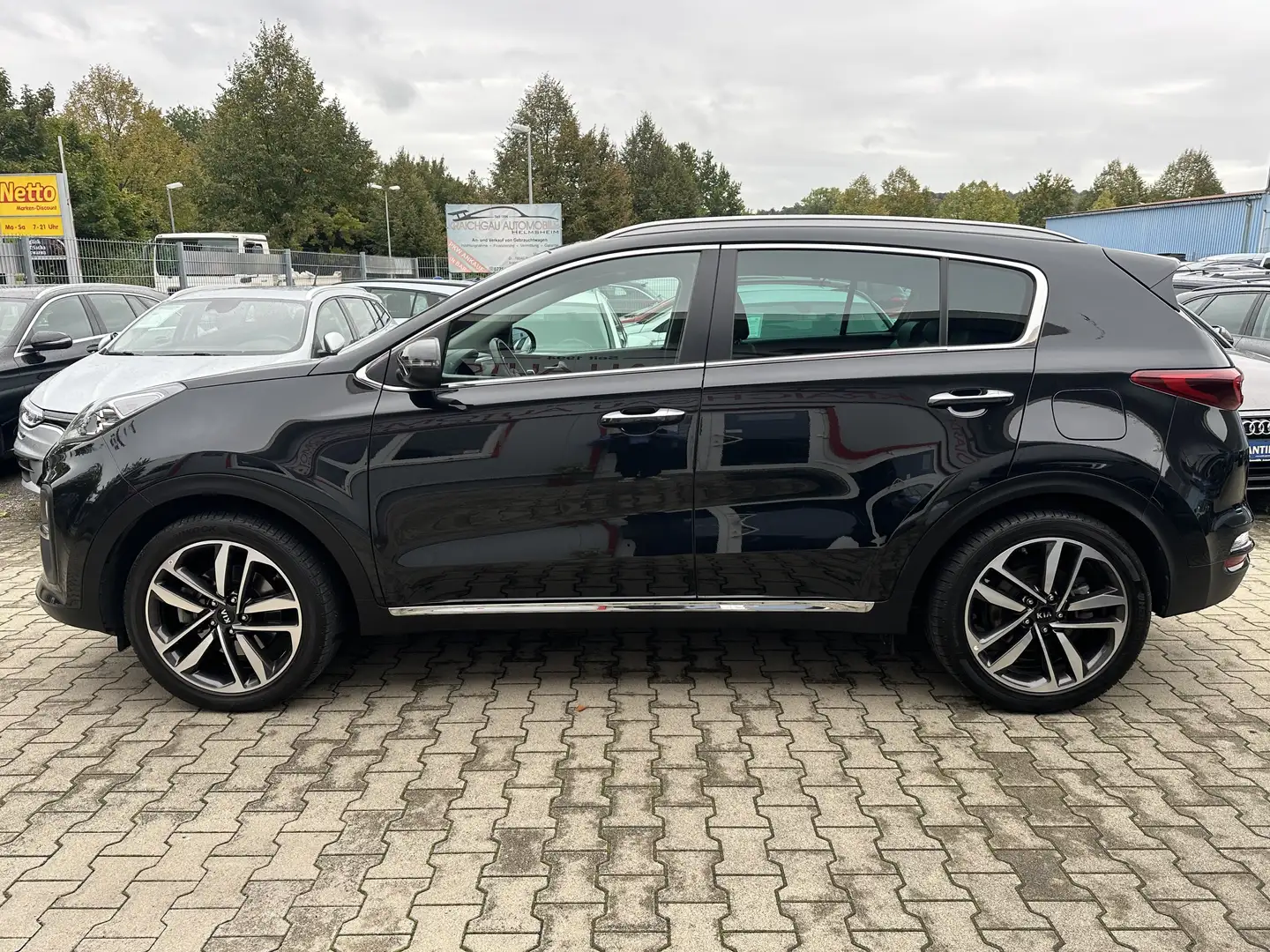 Kia Sportage 4WD*AUTOMATIK*AHK*Leder*Panorama*Navi*Kamera*BiLED Schwarz - 2