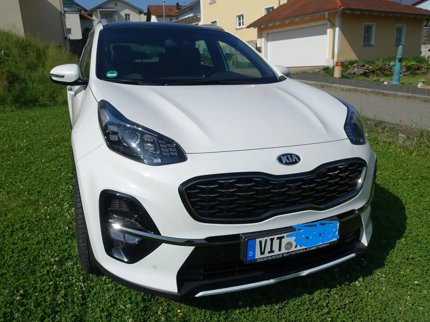 Kia Sportage GT Line 2.0 CRDI AWD/Panodach/AHK/Mild Hybrid Weiß - 1