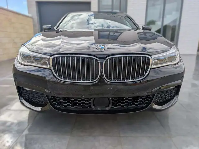 BMW 740