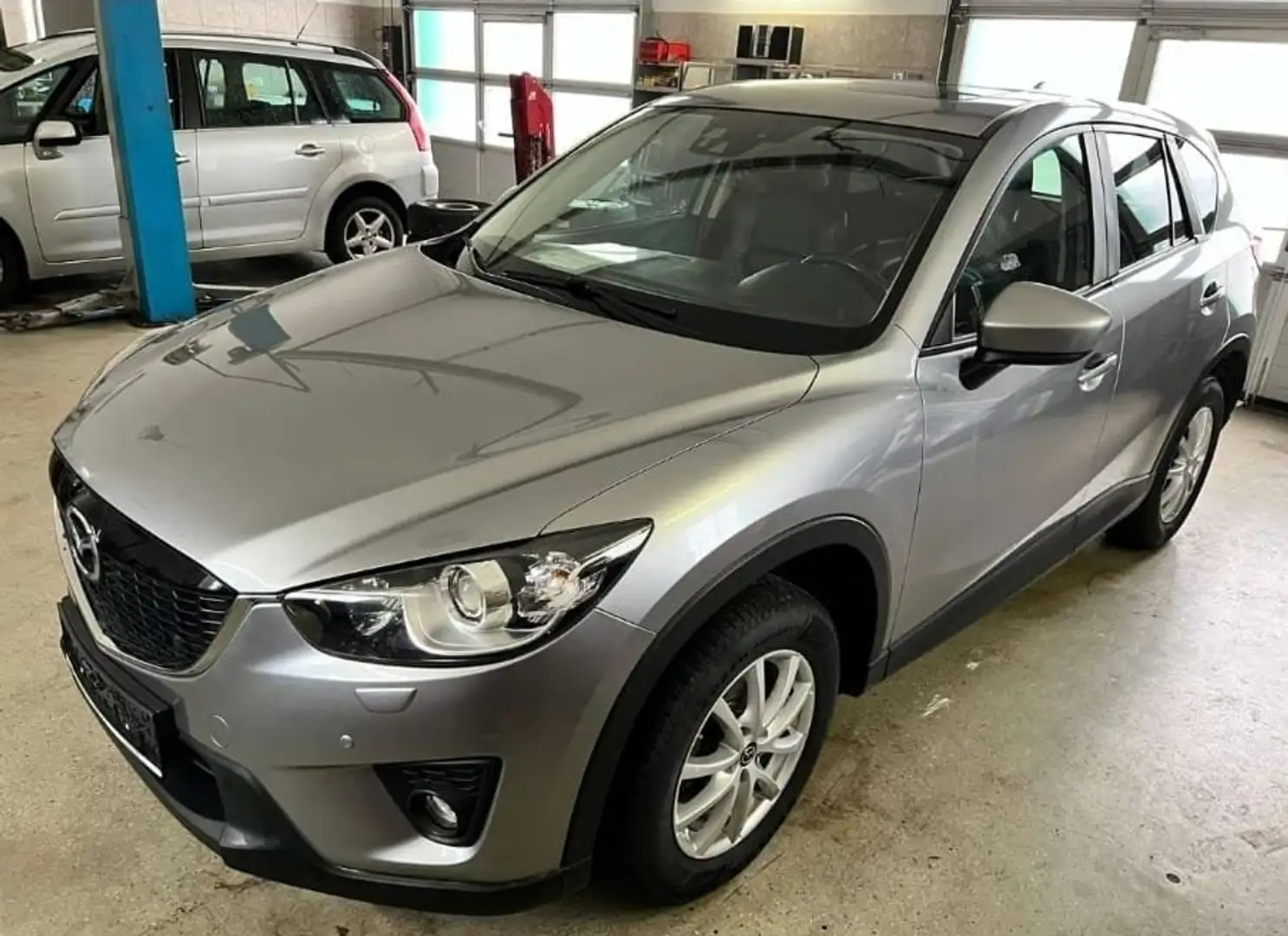 Mazda CX-5 Mazda CX-5 CD175 AWD Revolution SD Aut. Grau - 2