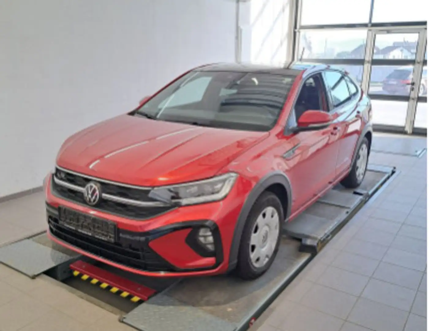 Volkswagen Taigo 1.5 TSI DSG R-Line | BEATS | PANO | NAVI | Rot - 2
