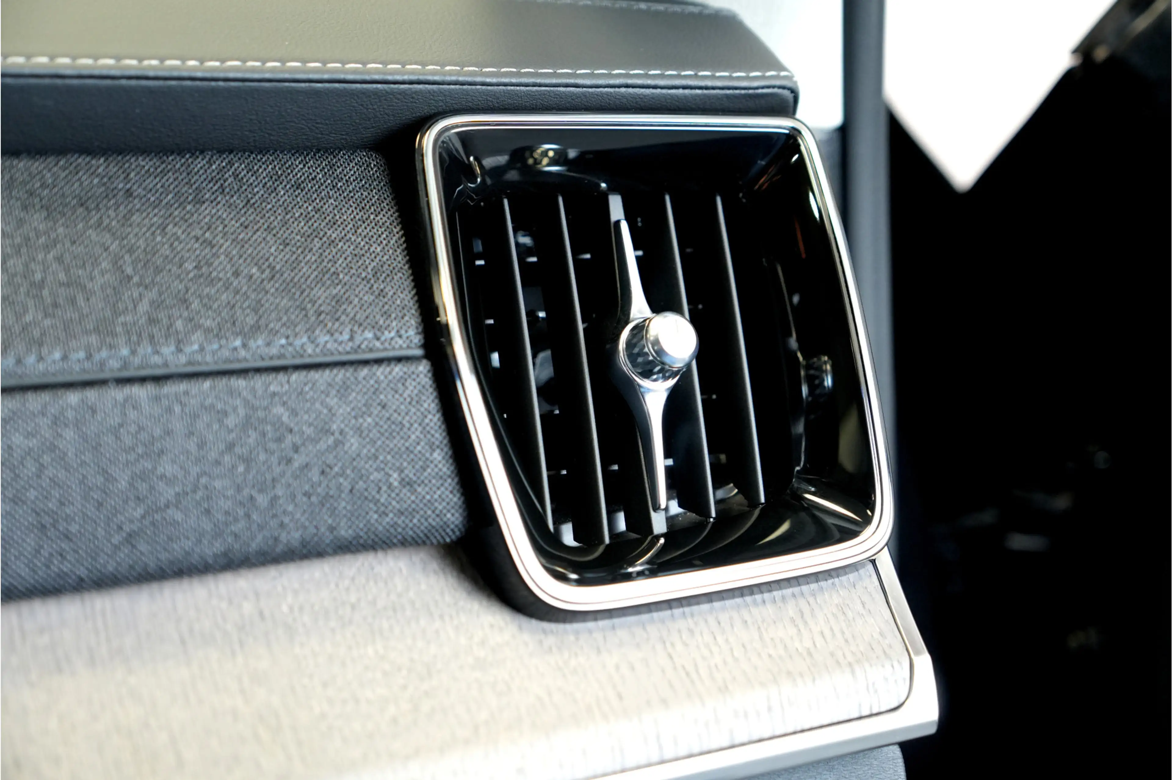 Volvo XC90 2.0 T8 AWD 335kW/456pk Aut8 Recharge Ultra Bright — photo 48