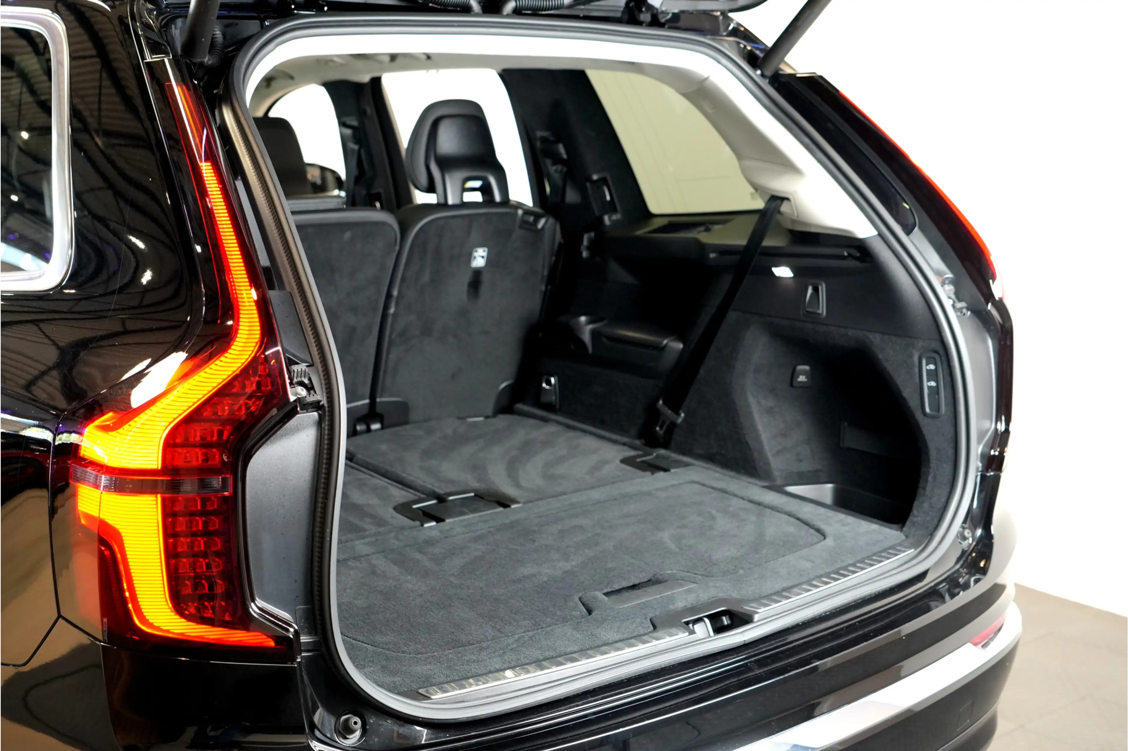 Volvo XC90 2.0 T8 AWD 335kW/456pk Aut8 Recharge Ultra Bright — photo 26