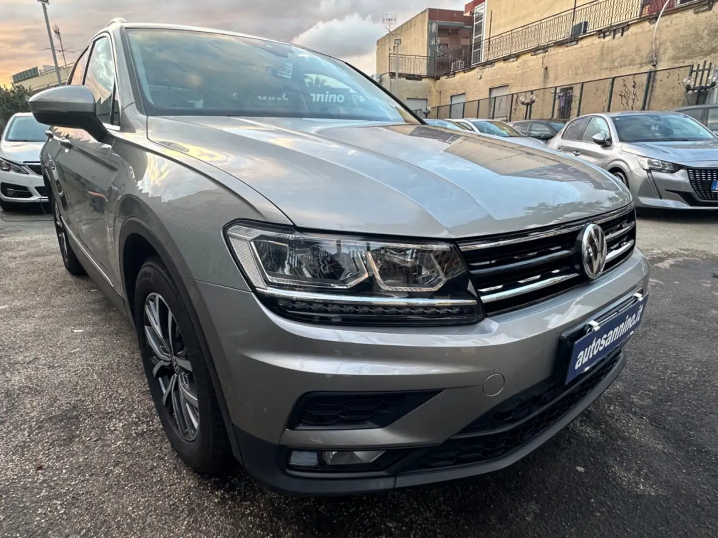 Volkswagen Tiguan Tiguan 1.6 TDI SCR Business BlueMotion Technology Grigio - 1