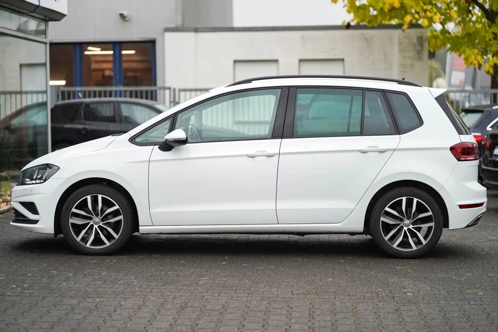 Volkswagen Golf Sportsvan VII Massage ACC Sitzheizung PDC Blanc - 2
