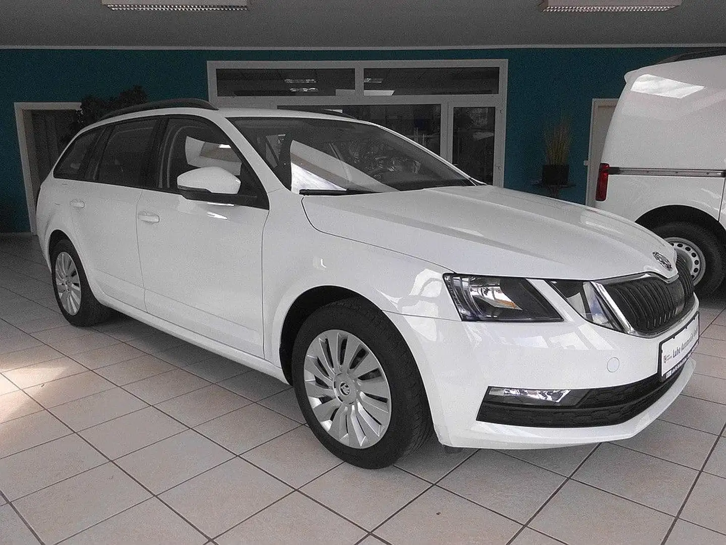 Skoda Octavia Combi 1,2 Active 1.Hand Orig. 36tkm. Weiß - 2