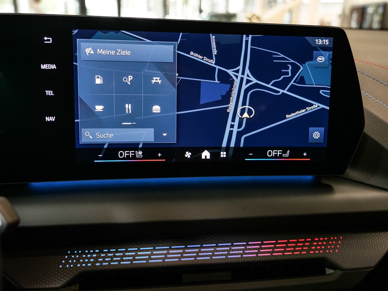 BMW 120 M Sport HUD ACC 360°KAM RFK NAVI LED DAB LM — photo 19