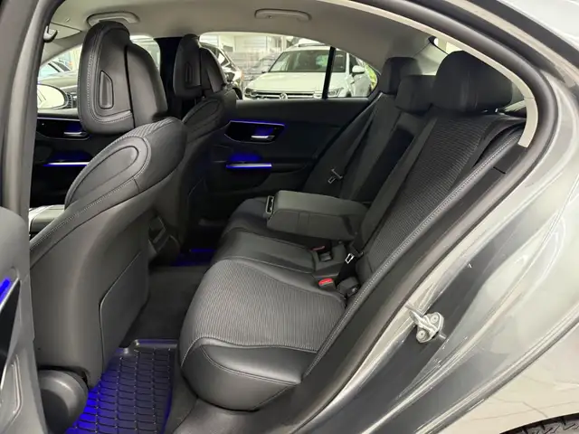 Mercedes-Benz C-Class view 15