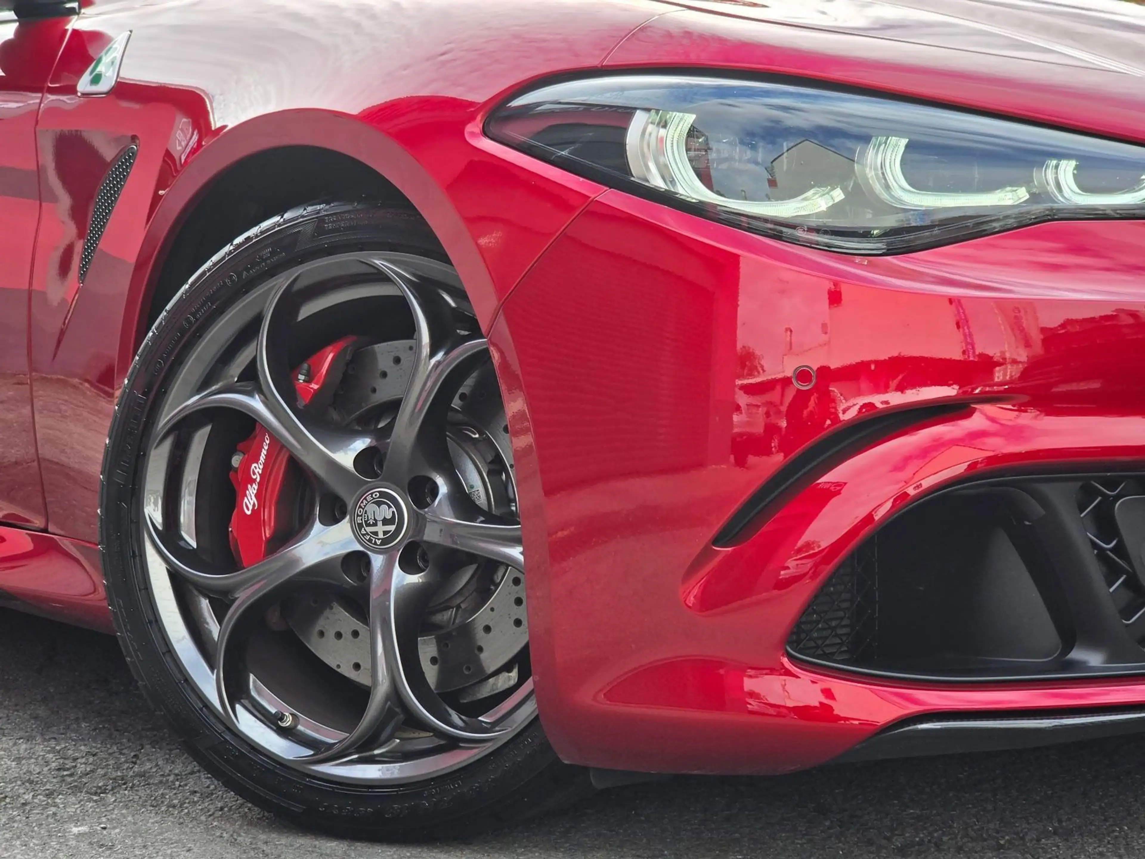 Alfa Romeo Giulia 2.9 V6 Bi-Turbo Quadrifoglio|Carbon|Facel — photo 3