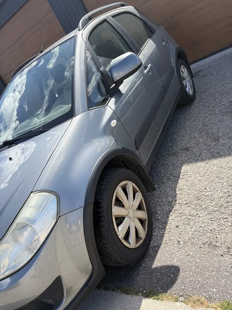 Suzuki SX4 1,6 GL 4WD Grau - 2