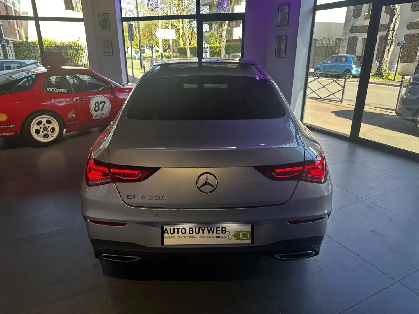 Mercedes-Benz CLA 200 COUPE 200 7G-DCT AMG Line Gris - 2