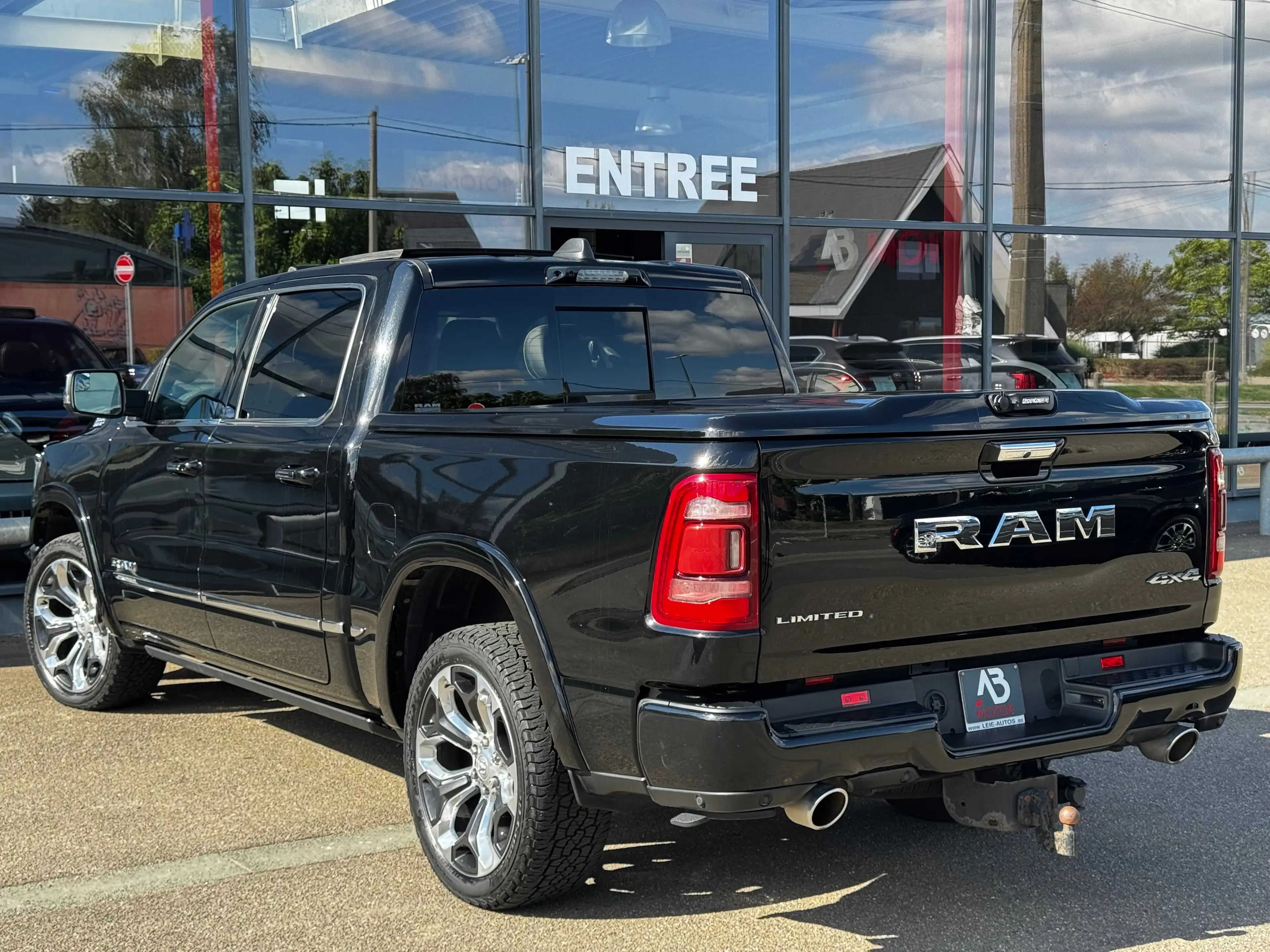 Dodge RAM 1500 LIMITED HEADUP DISPLAY TOIT PANO 1ER PROPRIETAIRE LPG 200 L FULL OPTION TVA DEDUCTIBLE — photo 3
