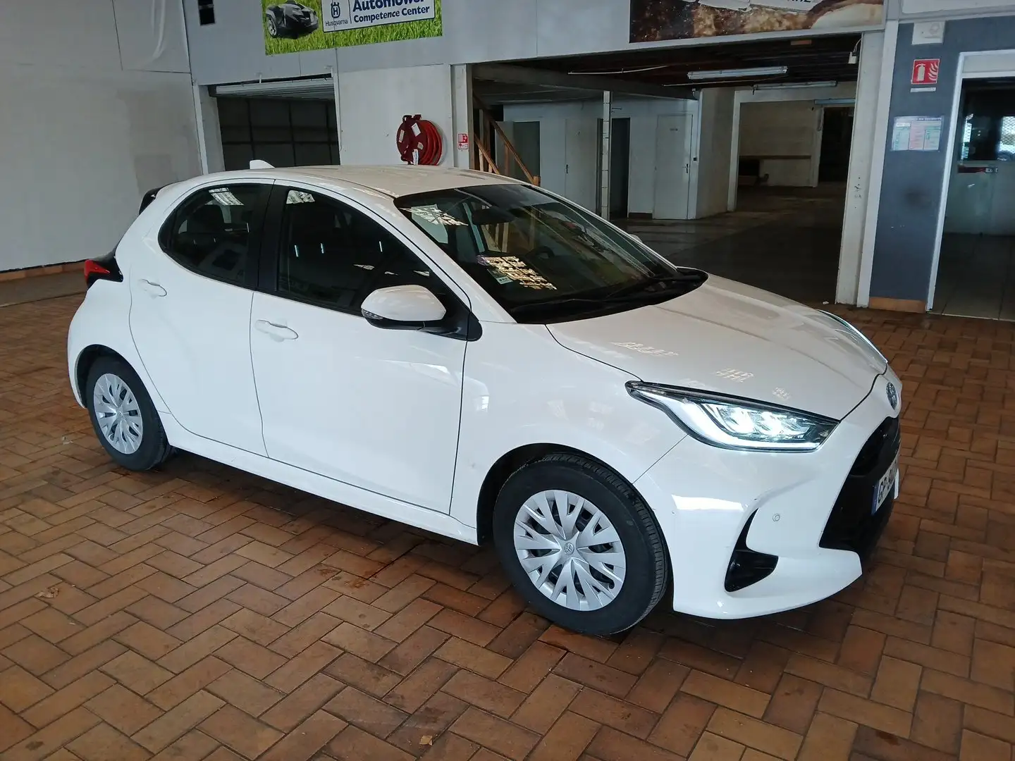 Toyota Yaris 1.5 Blanc - 1