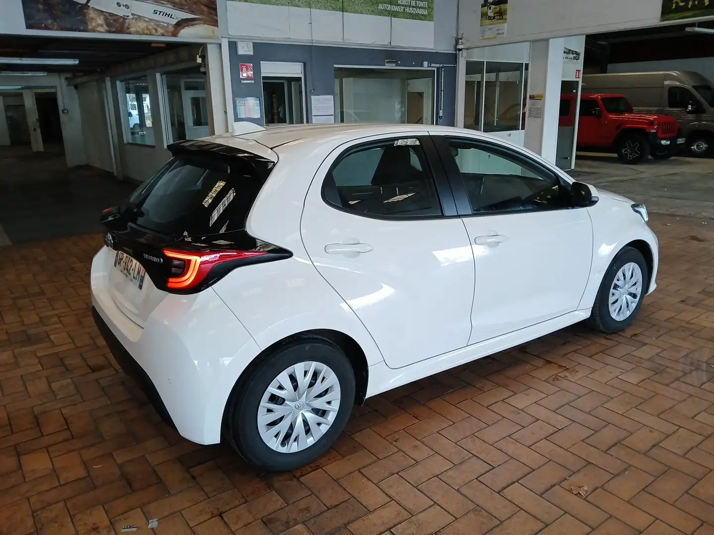 Toyota Yaris 1.5 Blanc - 2