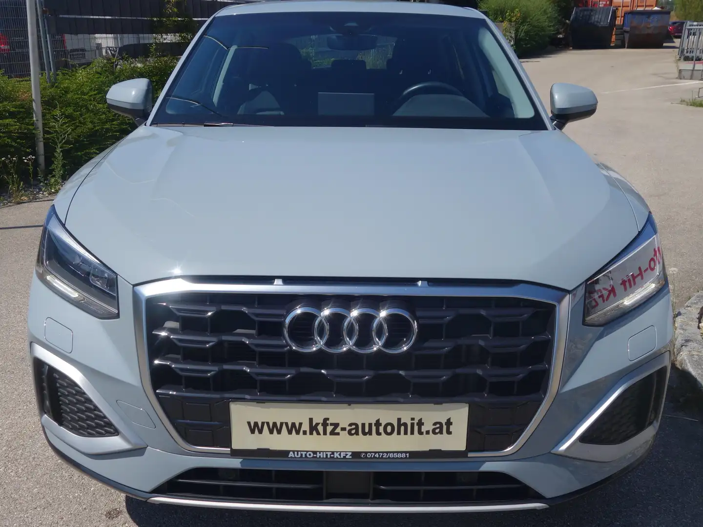 Audi Q2 35 TFSI admired S-tronic***Kamera/Navi/leasing*** Grau - 2