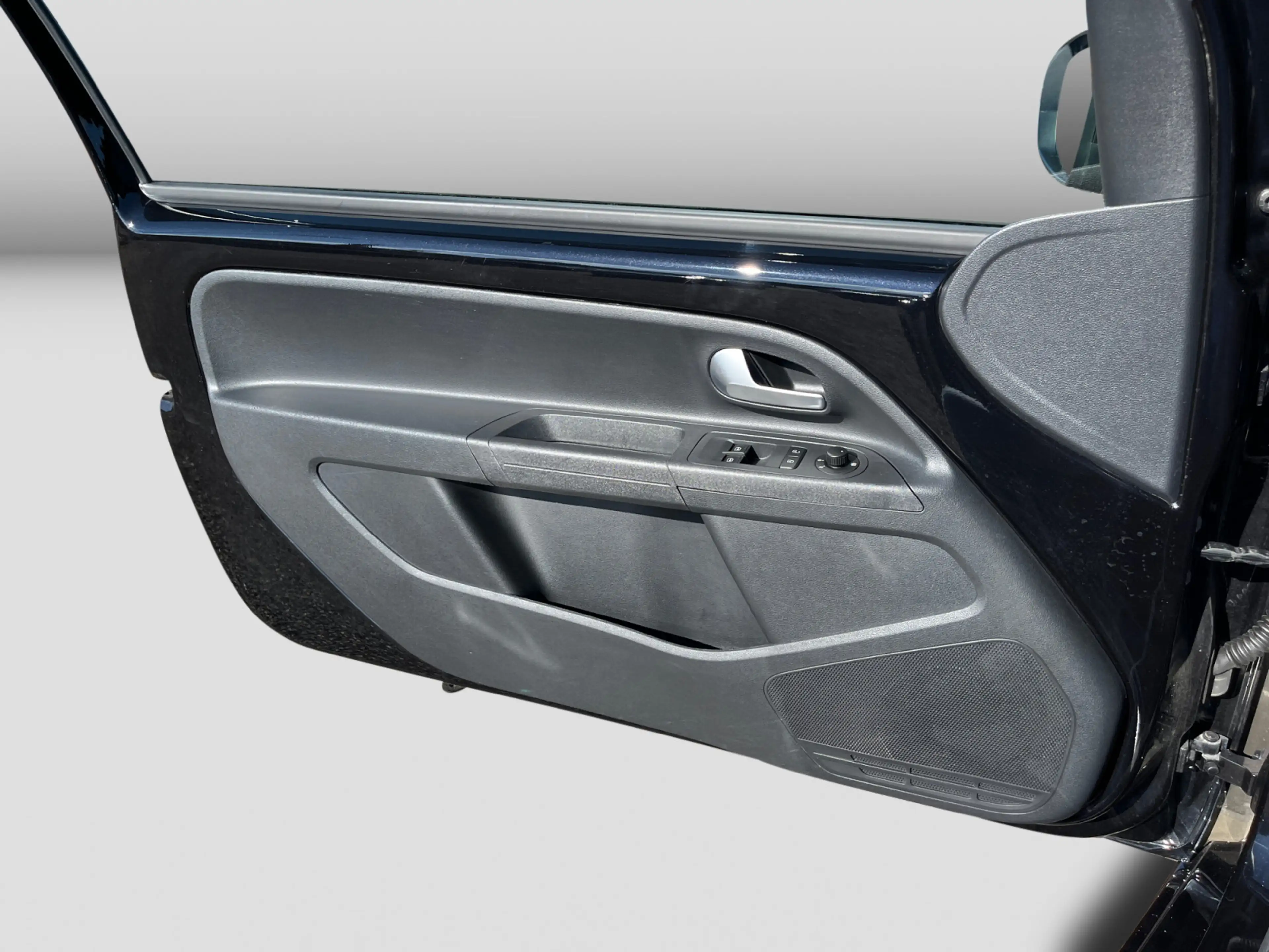 Volkswagen up! 1.0 Start-Stopp Join Sitzheizung Klima Bluet — photo 14