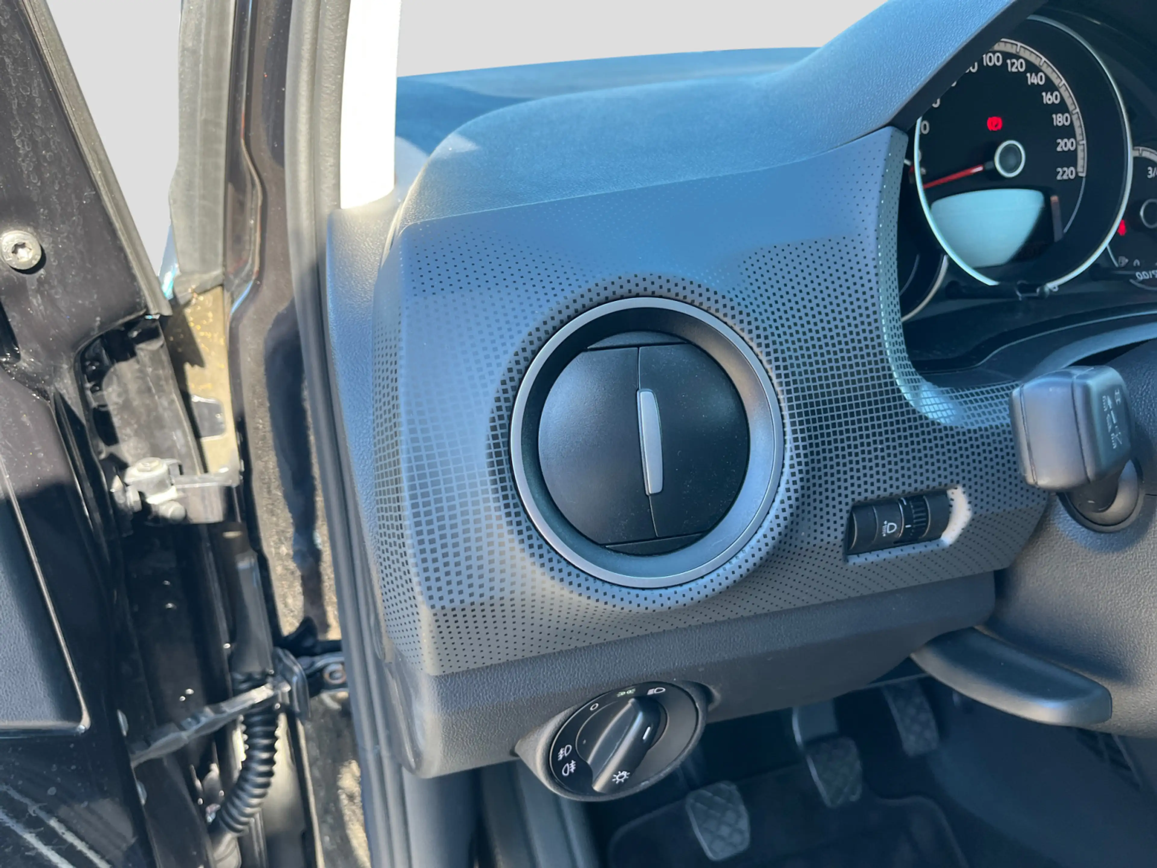 Volkswagen up! 1.0 Start-Stopp Join Sitzheizung Klima Bluet — photo 13