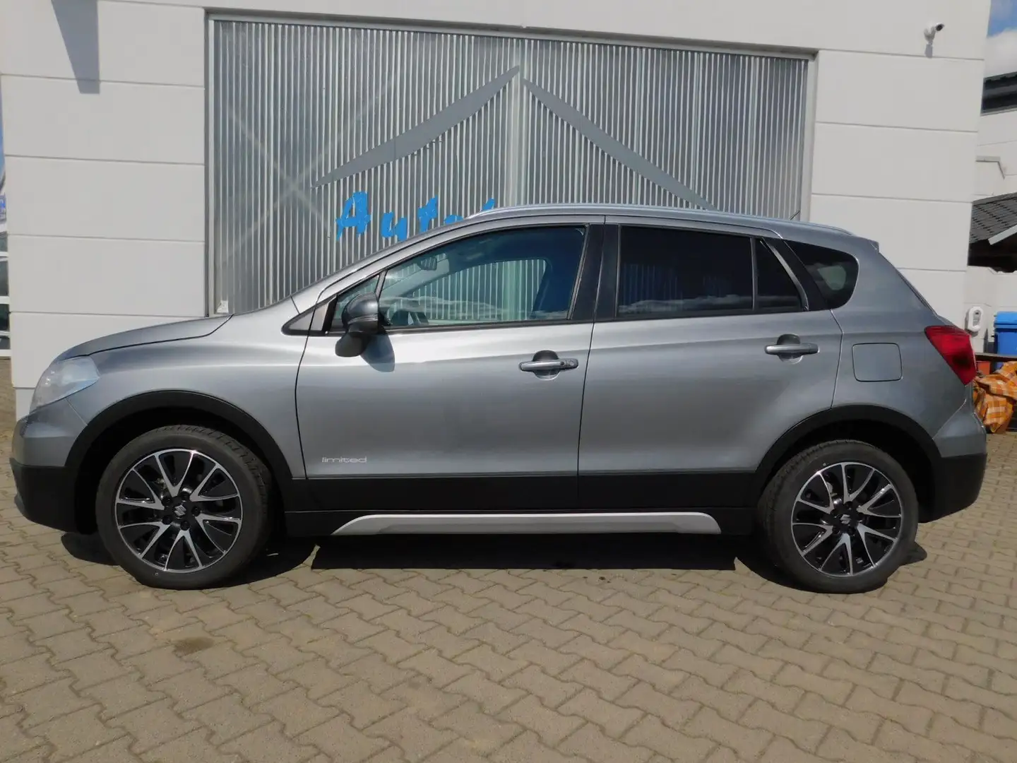 Suzuki SX4 S-Cross 1.6 Limited Xenon/Keyfree/PDC/M+S/BC Grau - 2