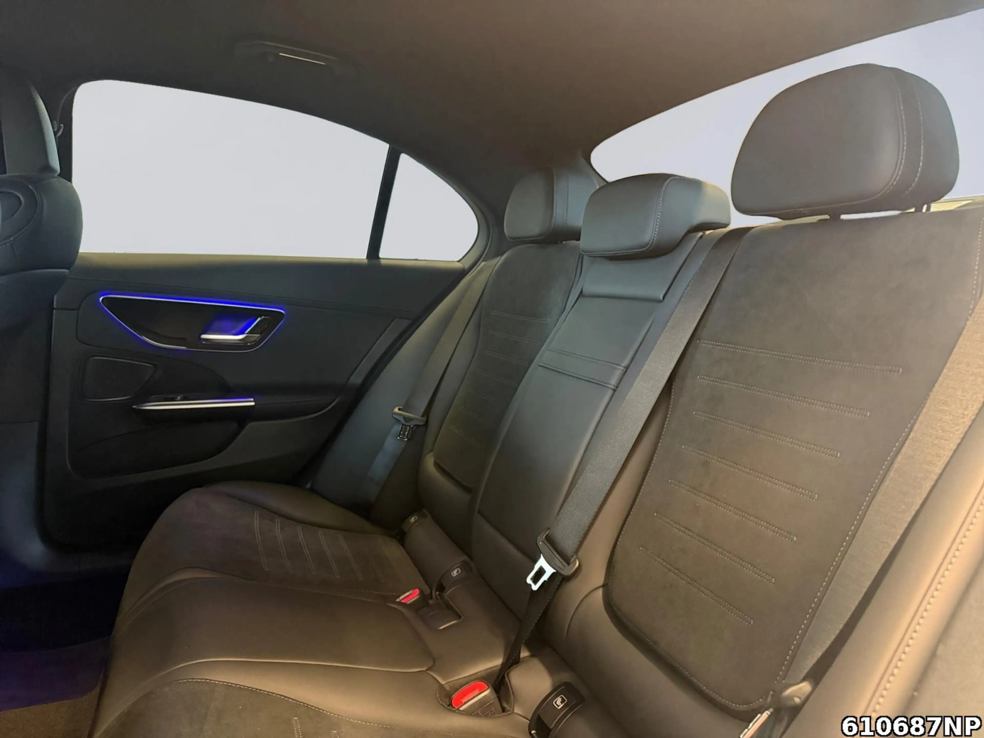Mercedes-Benz C 180 AMG  Night 360° Ambiente Totw. CarPlay LED — photo 11