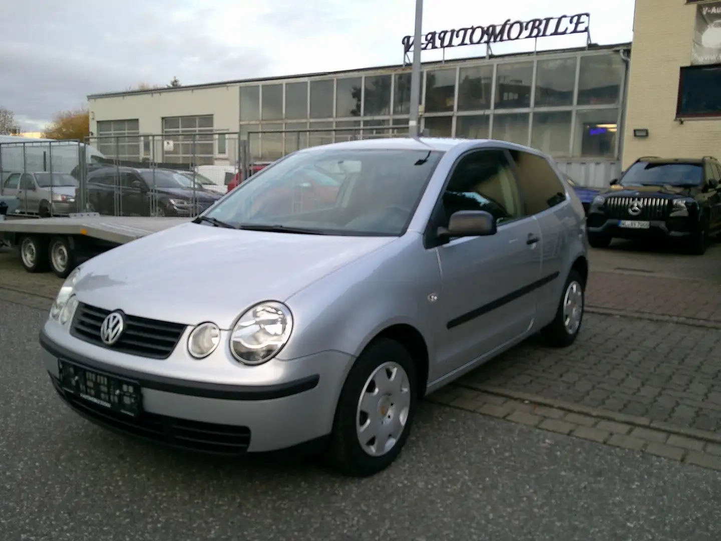 Volkswagen Polo IV Automatik Silber - 1