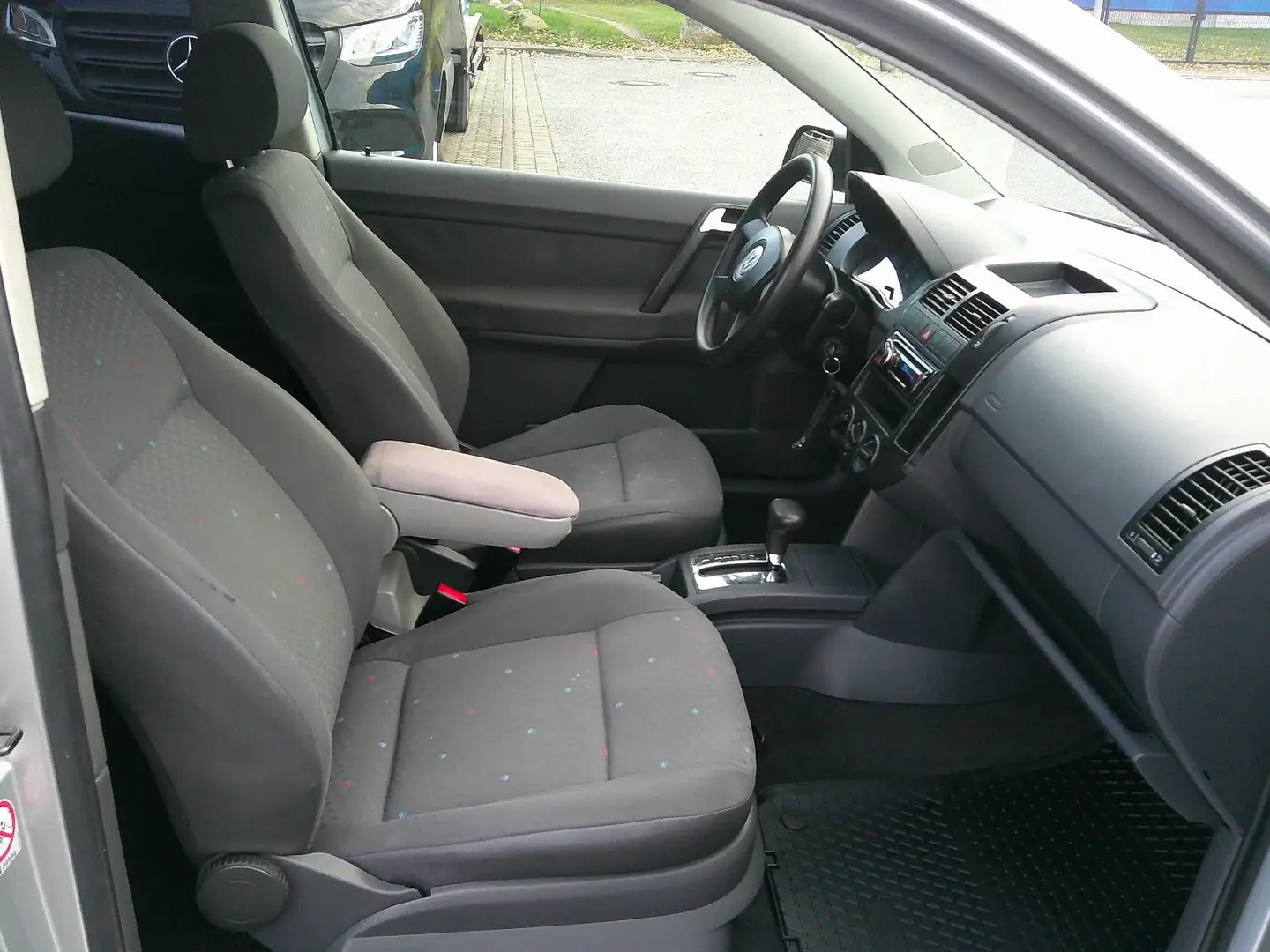 Volkswagen Polo IV Automatik Silber - 2