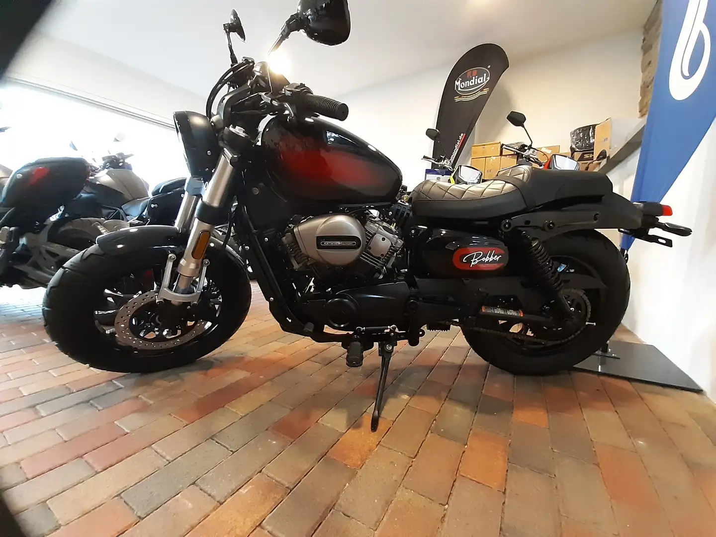 Hyosung Aquila GV125i EVO ABS Black - 2