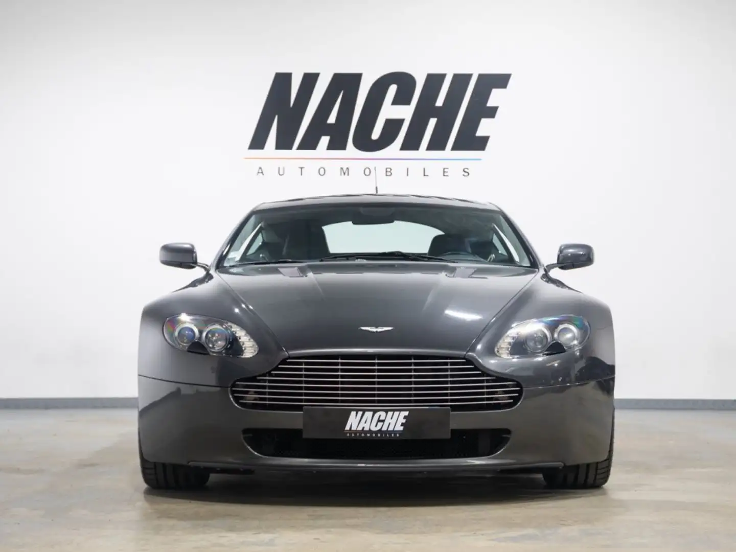 Aston Martin V8 4.3 - 2