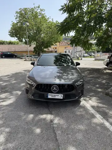 Mercedes-Benz A 180 d Premium auto