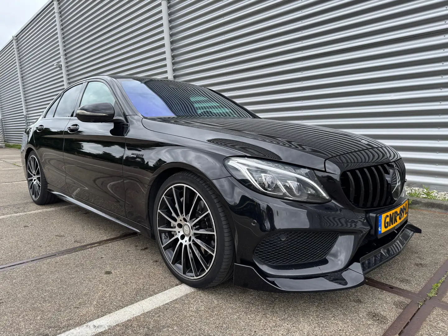 Mercedes-Benz C 400 C 400 Edition 1 Zwart - 2