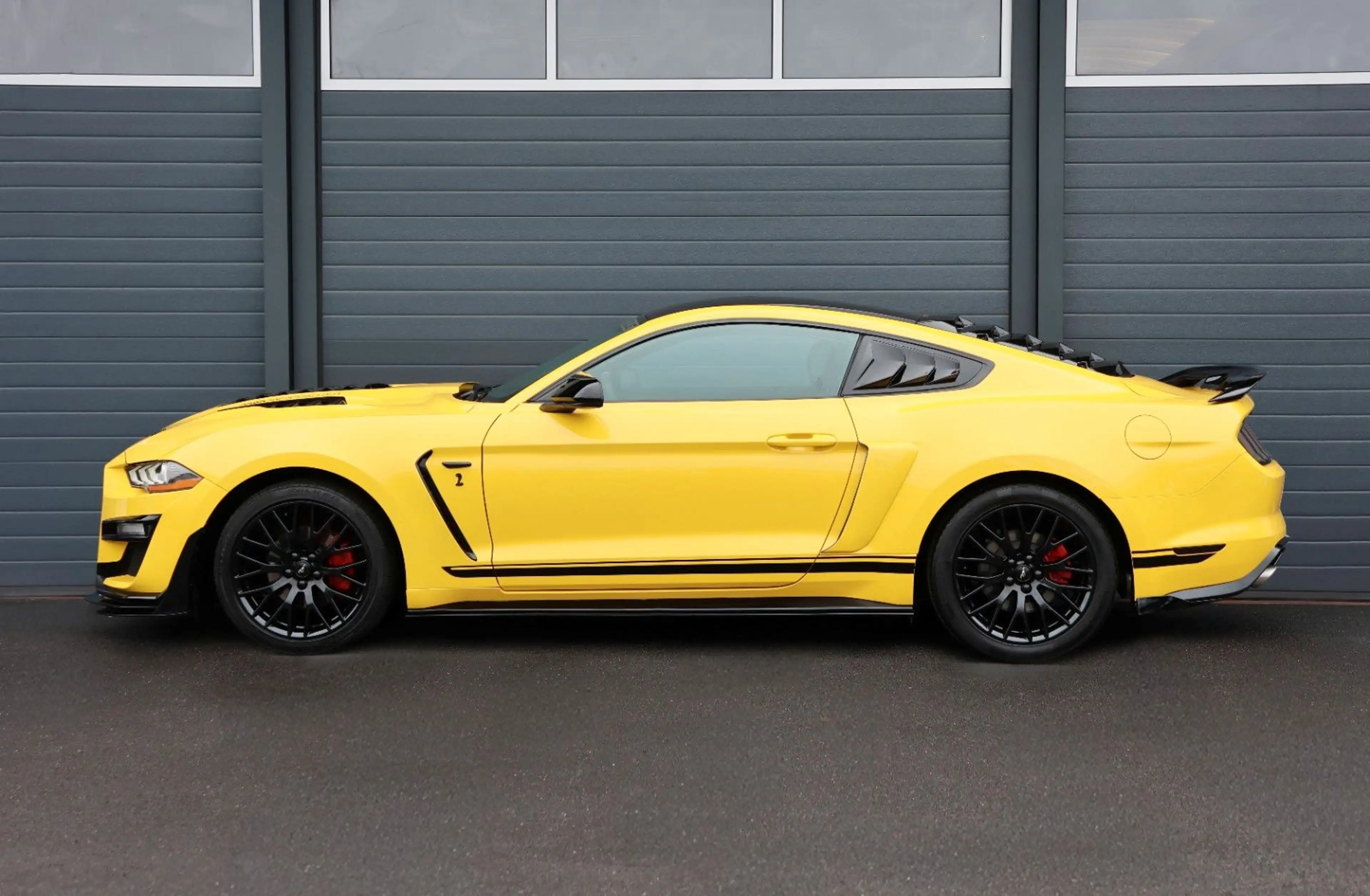 Ford Mustang 2.3 Shelby Optik/LED/CarPlay/KAMERA/R19 — photo 4