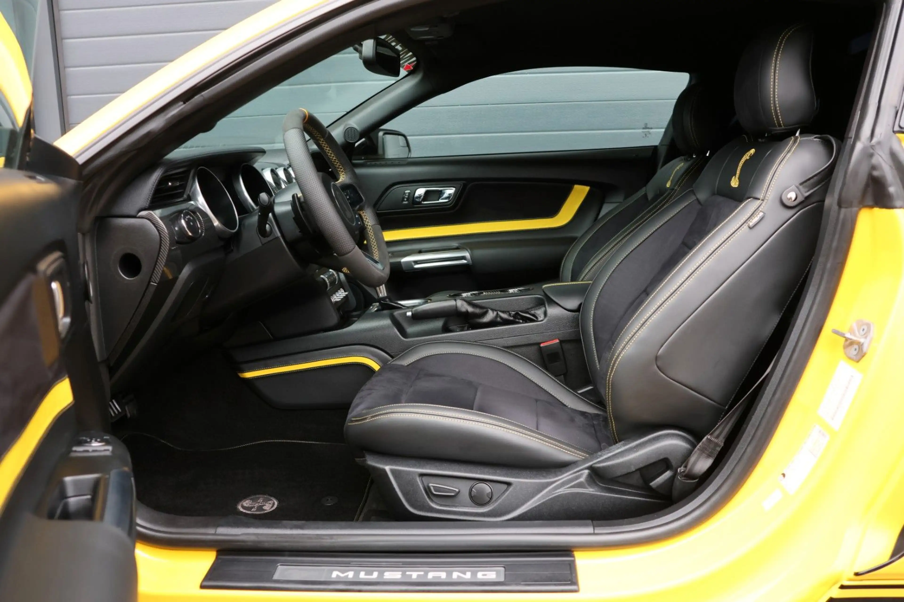 Ford Mustang 2.3 Shelby Optik/LED/CarPlay/KAMERA/R19 — photo 14