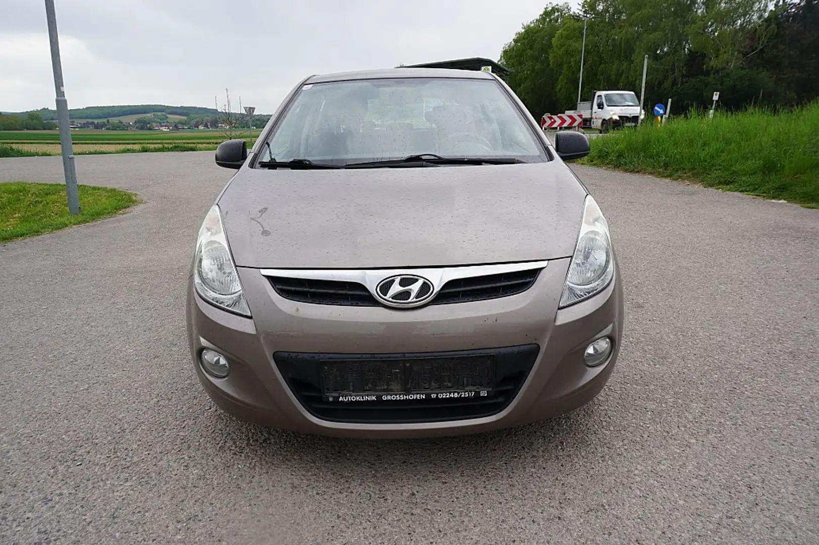 Hyundai i20 1,25 Life Braun - 1