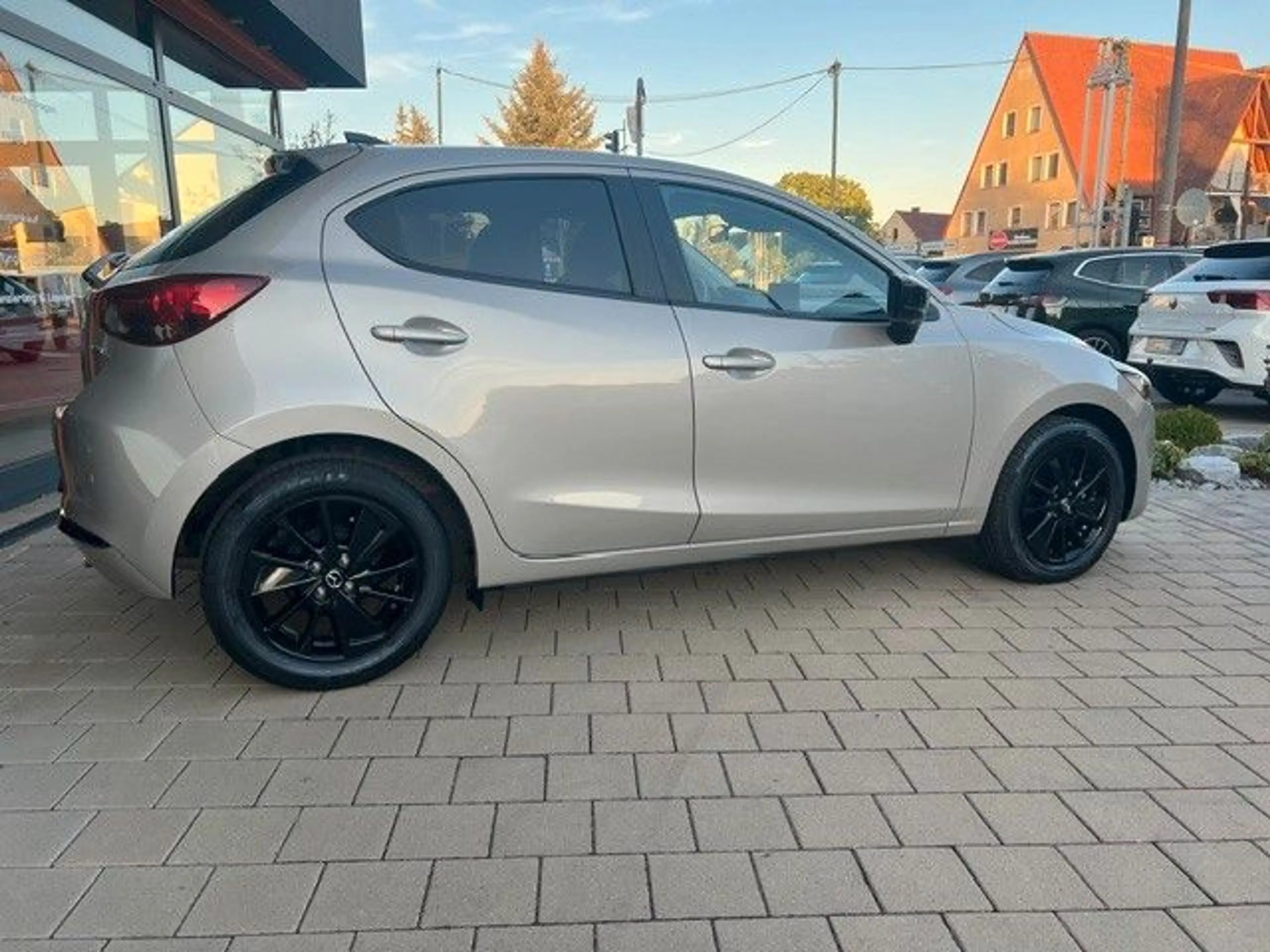 Mazda 2 G 90 Homura Hybrid*Nur 3700 KM*Carplay*LED* — photo 11