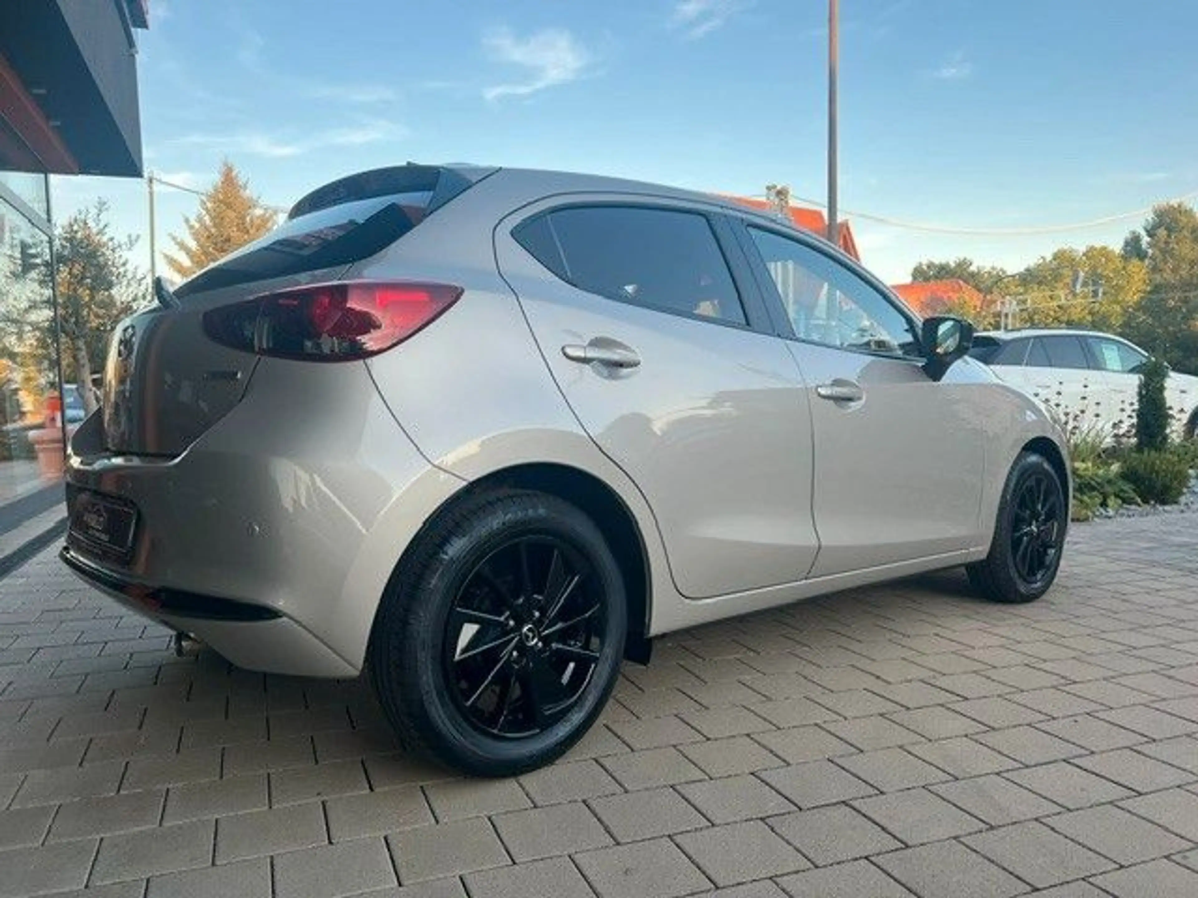 Mazda 2 G 90 Homura Hybrid*Nur 3700 KM*Carplay*LED* — photo 9