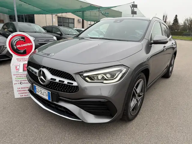 Mercedes-Benz GLA 220