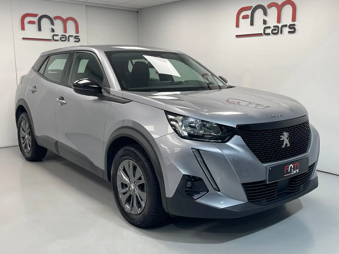 Peugeot 2008 PureTech 1.2i bwj2022 Navi cruise Camera Garantie Gris - 1
