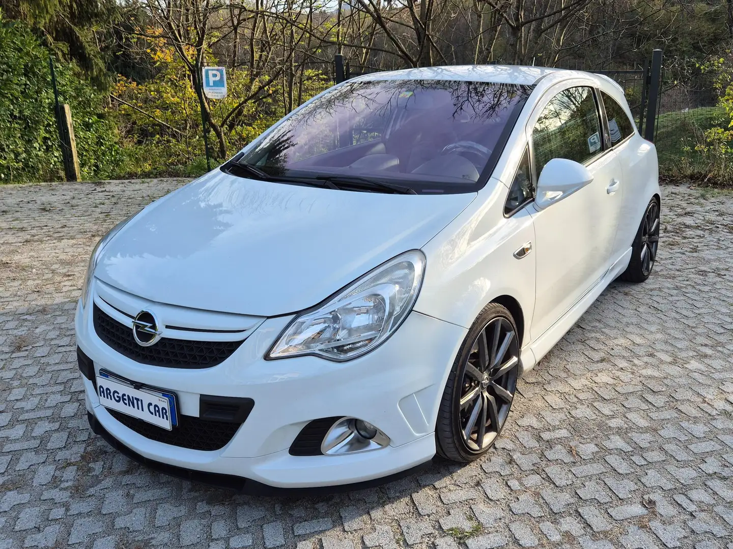Opel Corsa Corsa 3p 1.6 turbo Opc Nurburgring edition 210cv Bianco - 1
