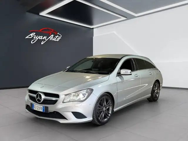 Mercedes-Benz Cla view 2