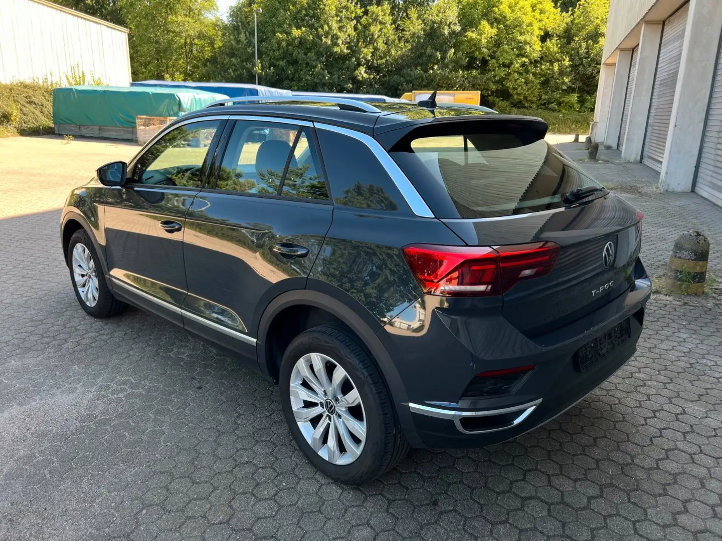 Volkswagen T-Roc 1.5TSI Sport*DSG*R.Cam*PDC*Navi*LED*ACC Gris - 2