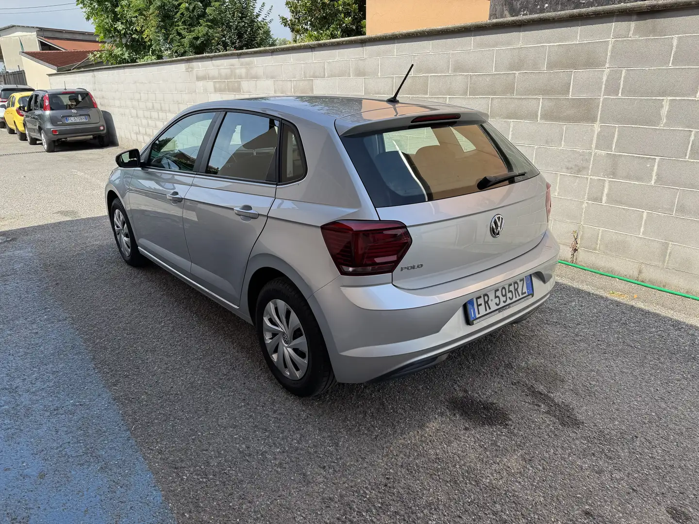 Volkswagen Polo Polo VI 2017 5p 1.0 mpi Trendline 65cv Argento - 2