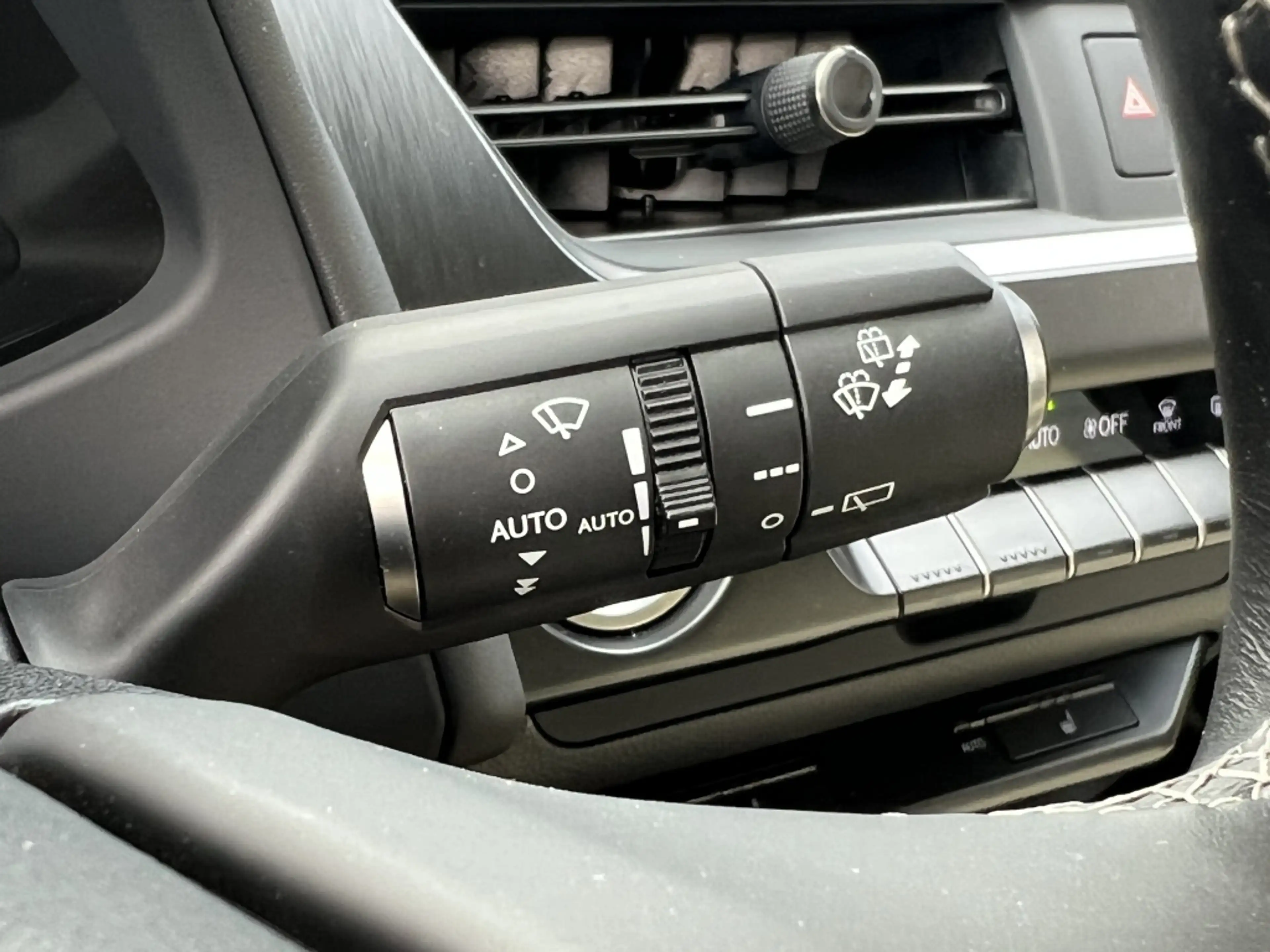 Lexus UX 250h Executive Line Automaat | NL Auto | Navi | Leder | — photo 20