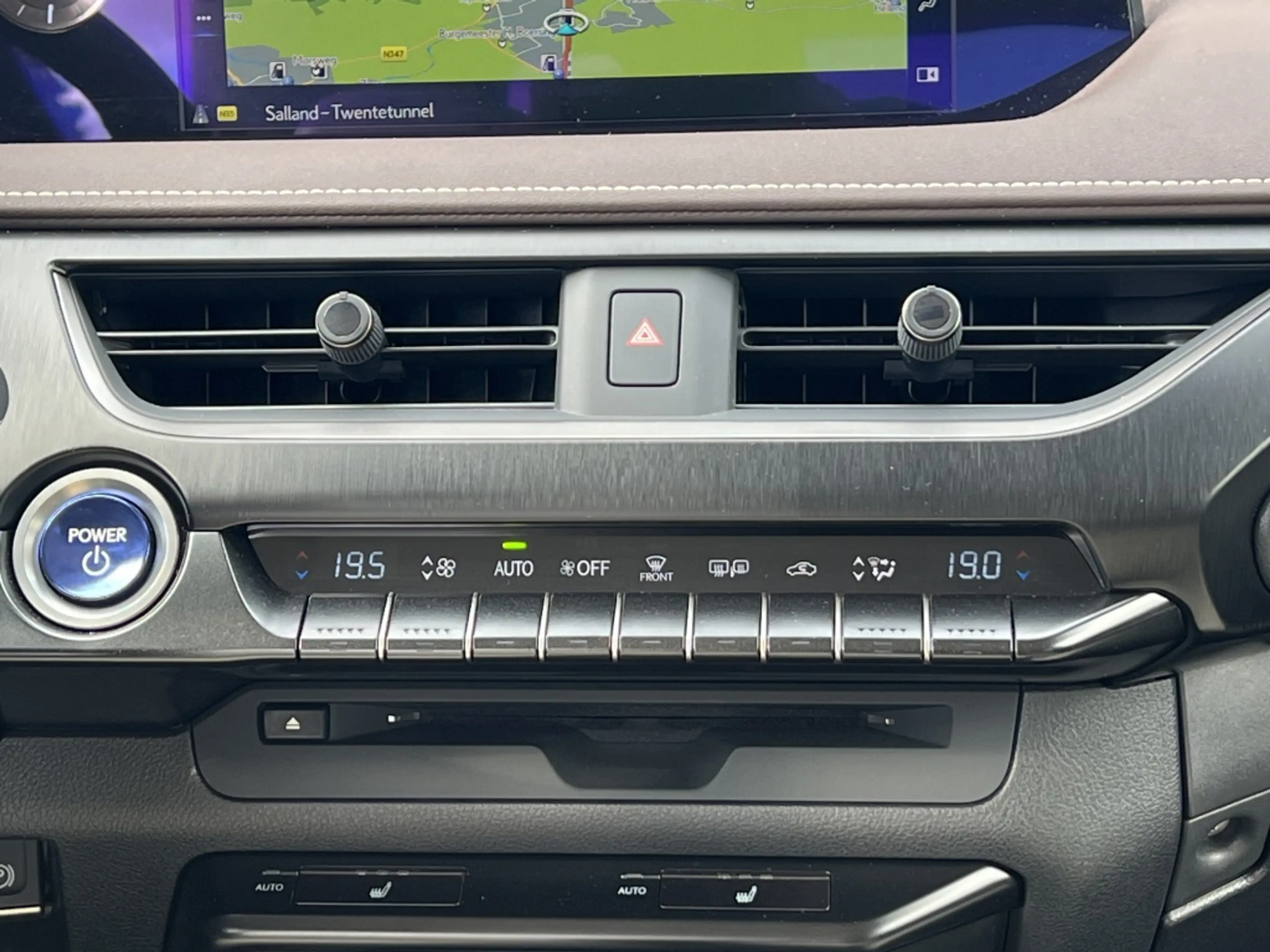 Lexus UX 250h Executive Line Automaat | NL Auto | Navi | Leder | — photo 35