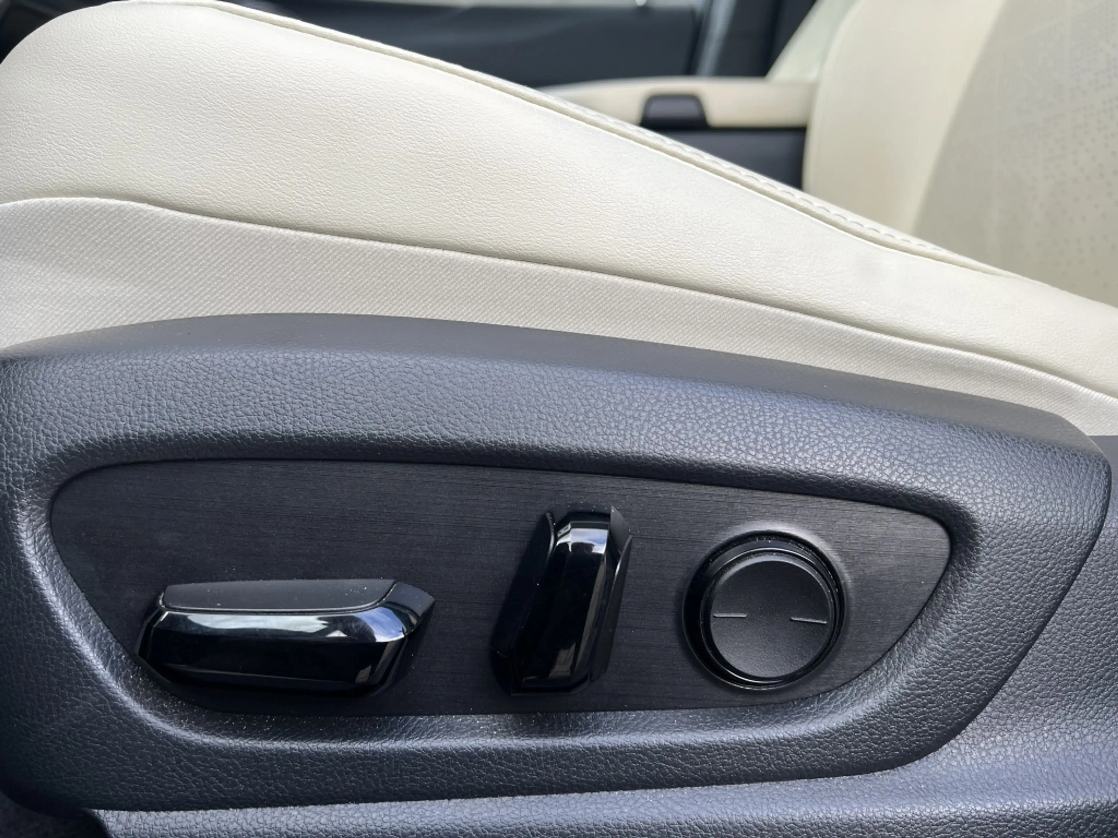 Lexus UX 250h Executive Line Automaat | NL Auto | Navi | Leder | — photo 15