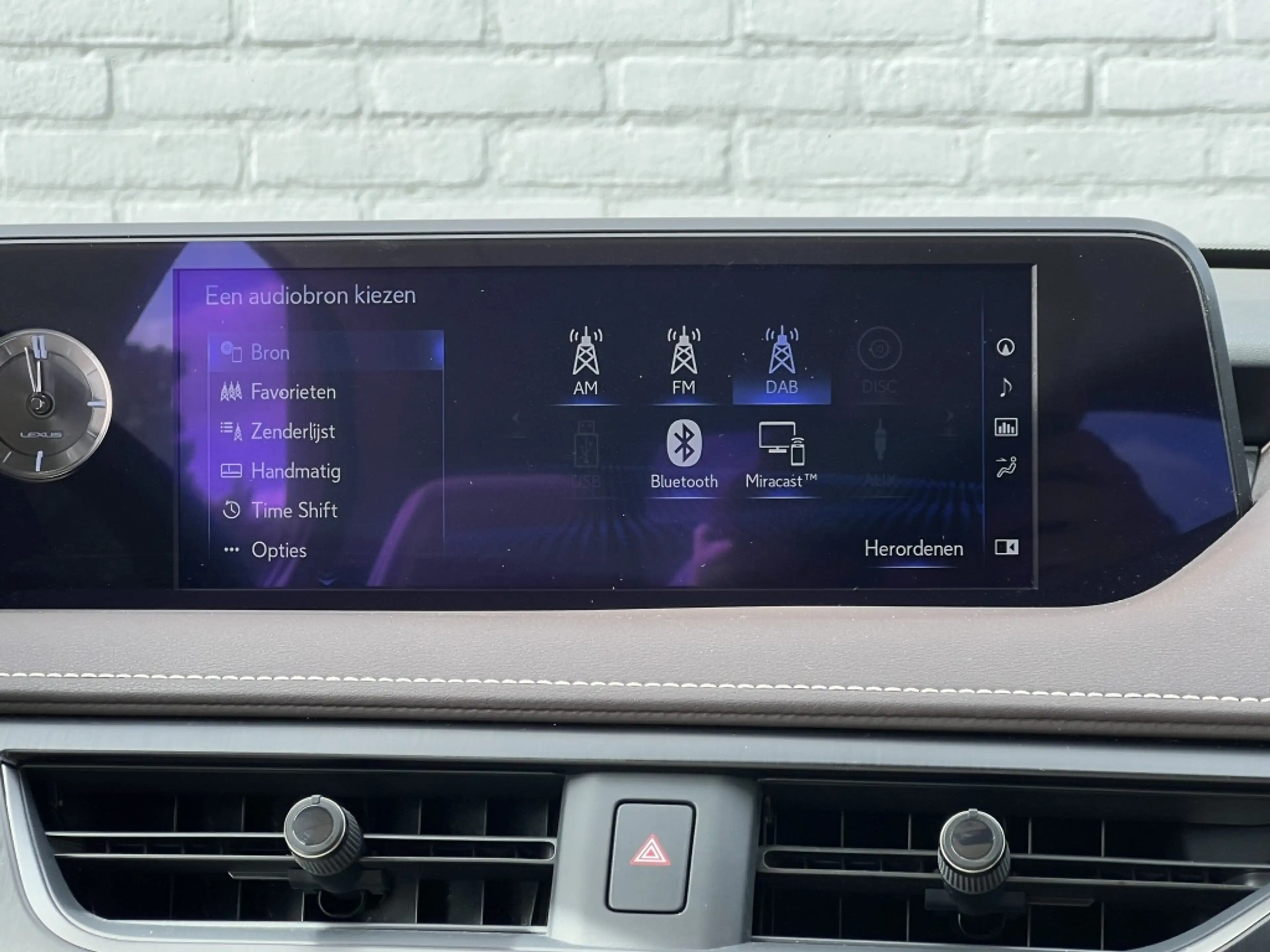 Lexus UX 250h Executive Line Automaat | NL Auto | Navi | Leder | — photo 32
