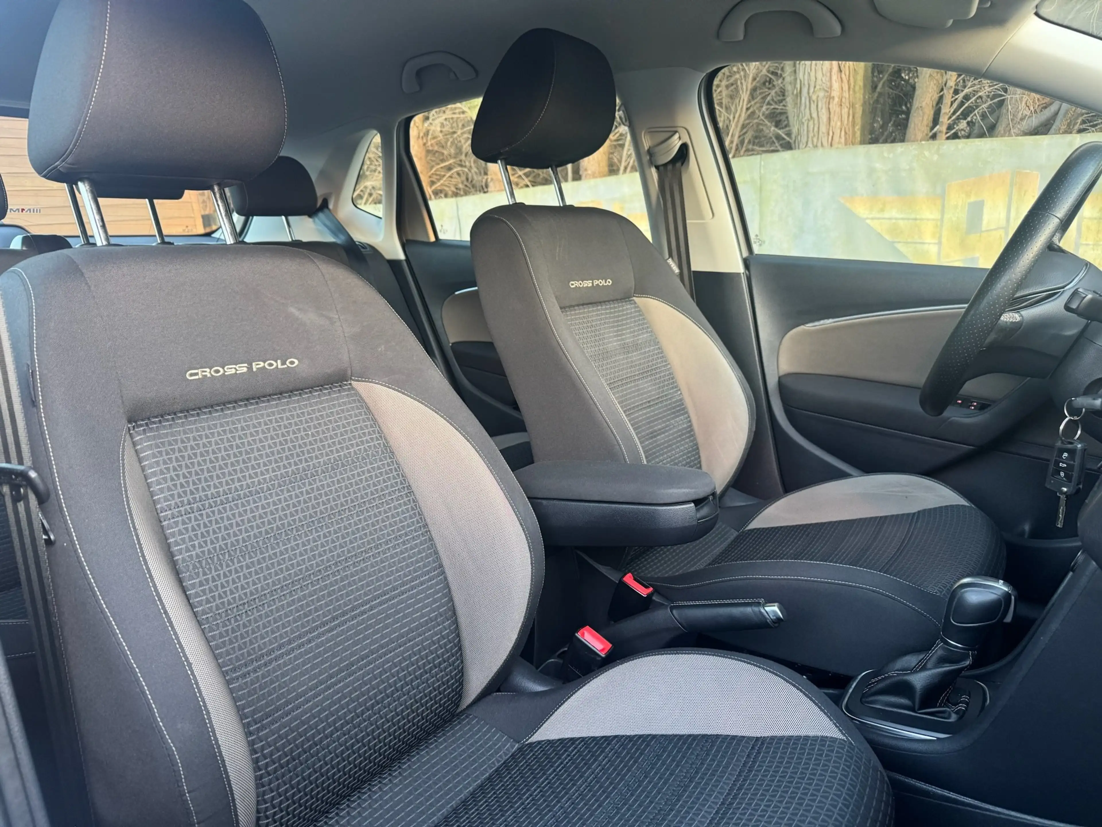 Volkswagen Polo Cross Crosspolo 1.2TSI DSG/J.A. 17/Clim Dig/Cruise/GAR12 — photo 9