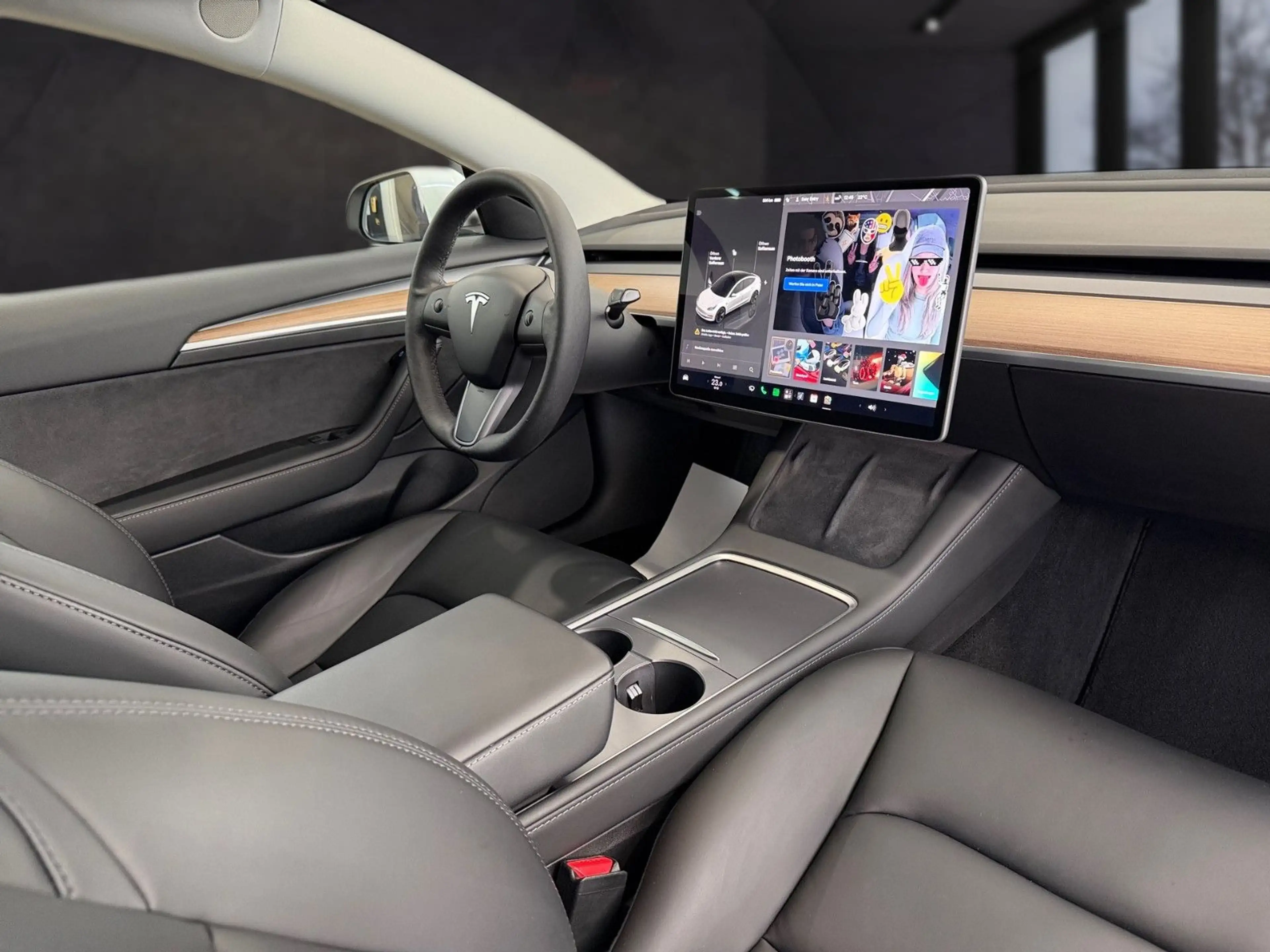 Tesla Model 3 Long Range Dual Motors AWD *1 H* — photo 9