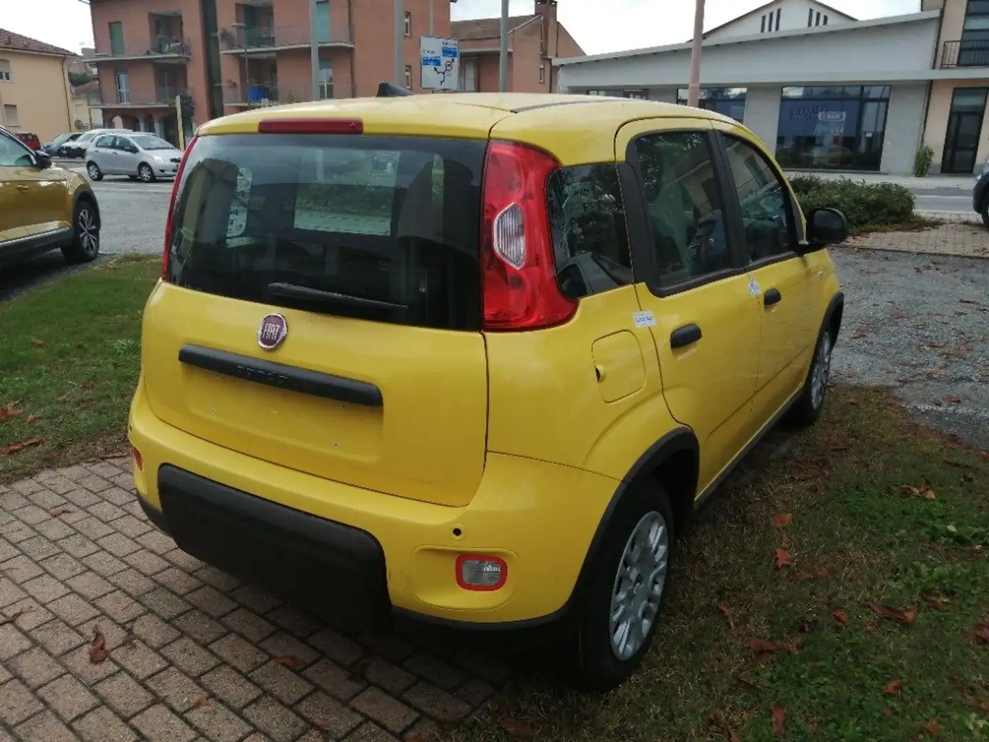 Fiat Panda 1.0 FireFly S&S Hybrid Pandina Jaune - 2
